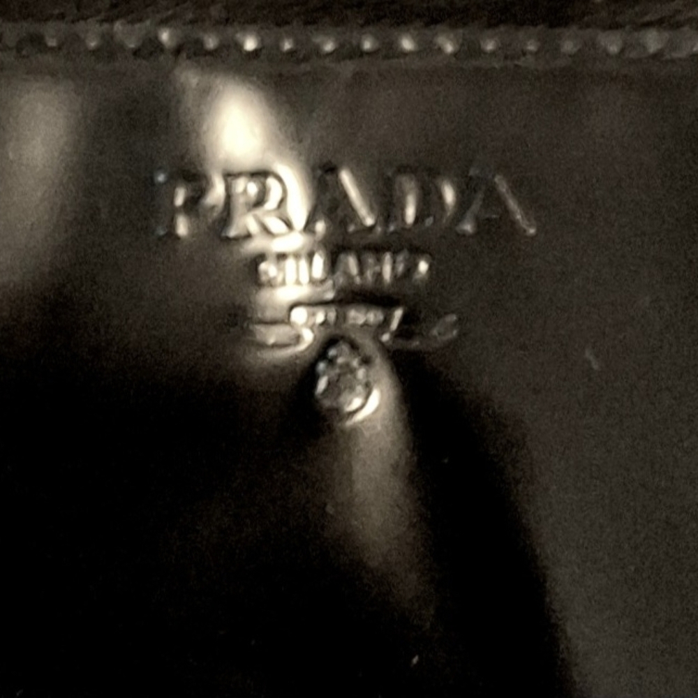 Prada Zip Around Black Patent Leather Wallet - Picture 4 of 9